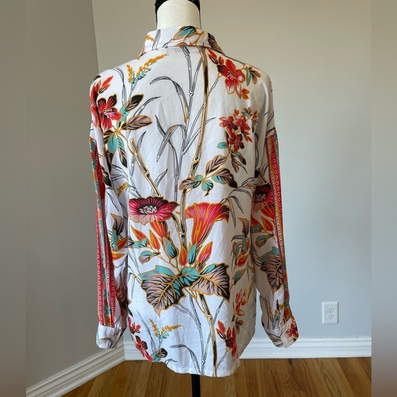Soft Surroundings Floral Tabbed Sleeves Button Up Blouse Small office work wear - Picture 3 of 14